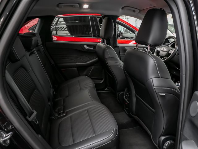 Ford Kuga 2.5 Duratec Titanium Digitales Cockpit