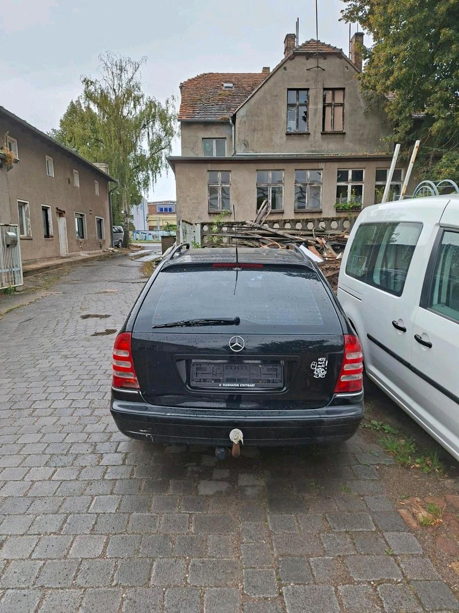 Mercedes-Benz C180 2004 — photo 6