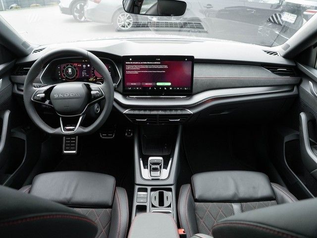 Octavia Combi 2.0 TSI RS DSG AHK+MATRIX+PANO+RFK