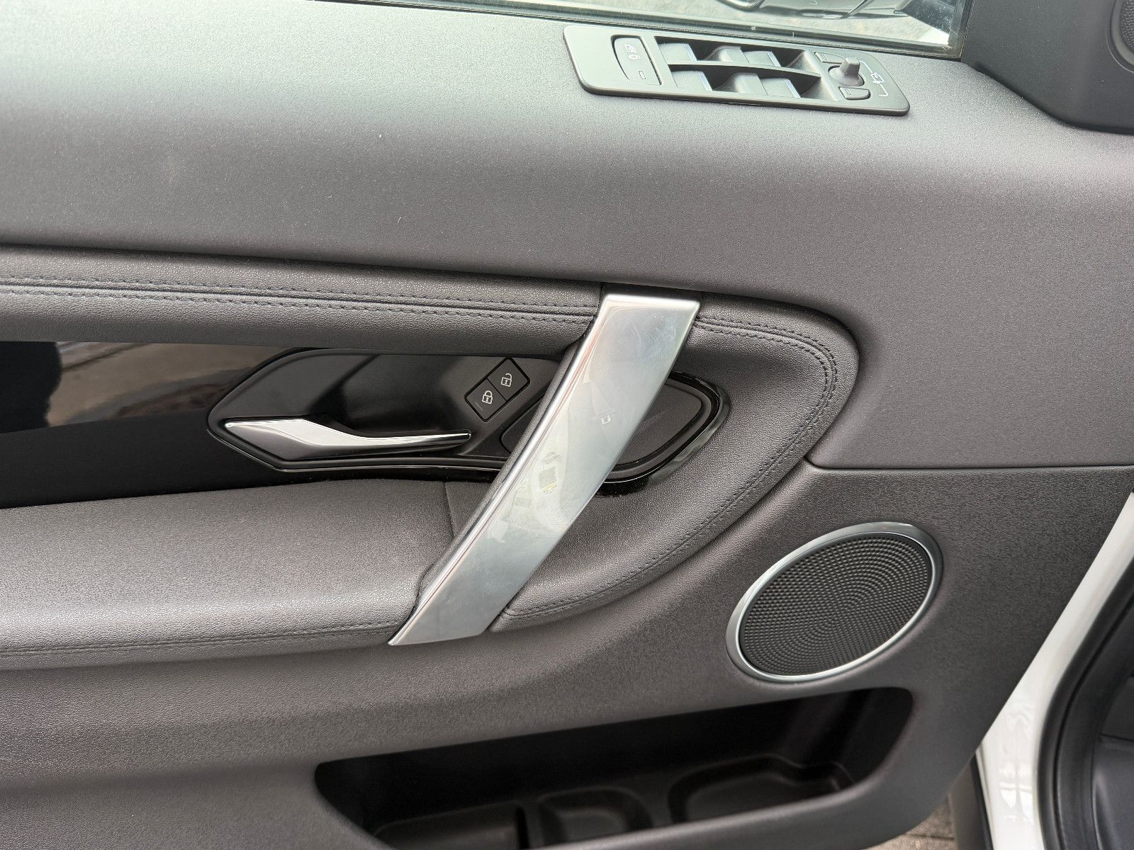 Fahrzeugabbildung Land Rover Sport S AWD/NEUES-MODELL/LEDER/360''KAMERA