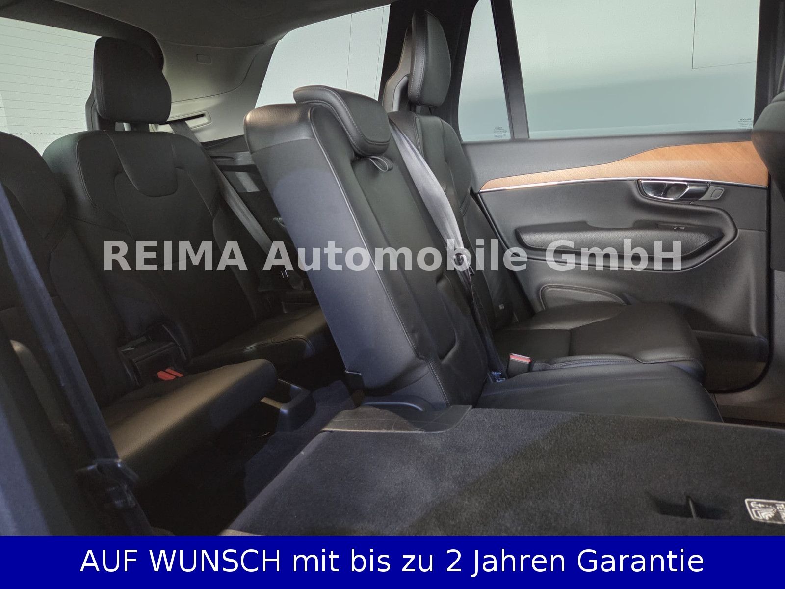 Fahrzeugabbildung Volvo XC 90 2,0 D Momentum AWD, 7 Sitzer, ACC