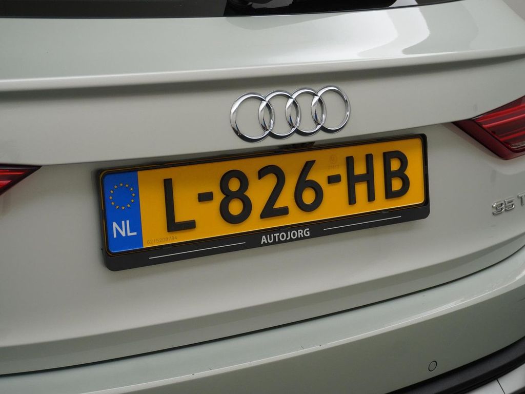 Audi Q3 Sportback 35 TFSI S Edition 1e besitzer panor