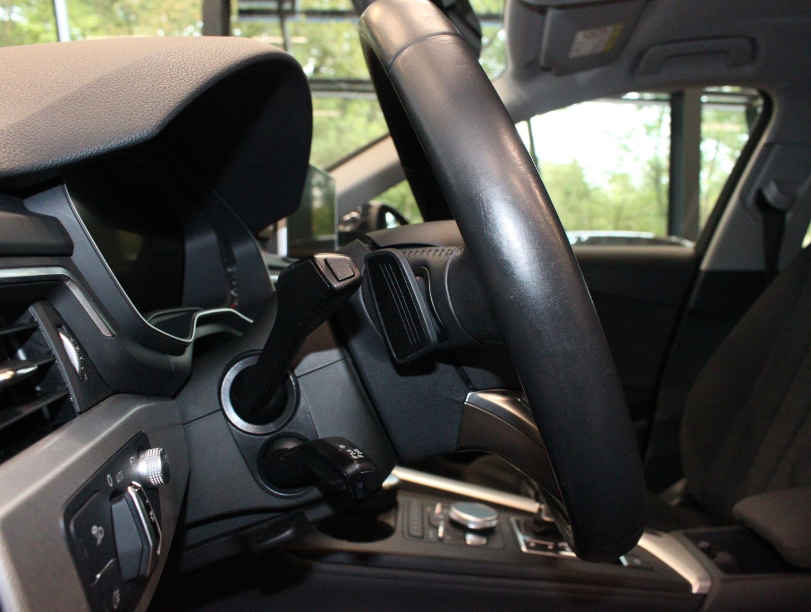 Fahrzeugabbildung Audi A4 Limousine design ultra 1. Hand*HUD*ACC*TOP