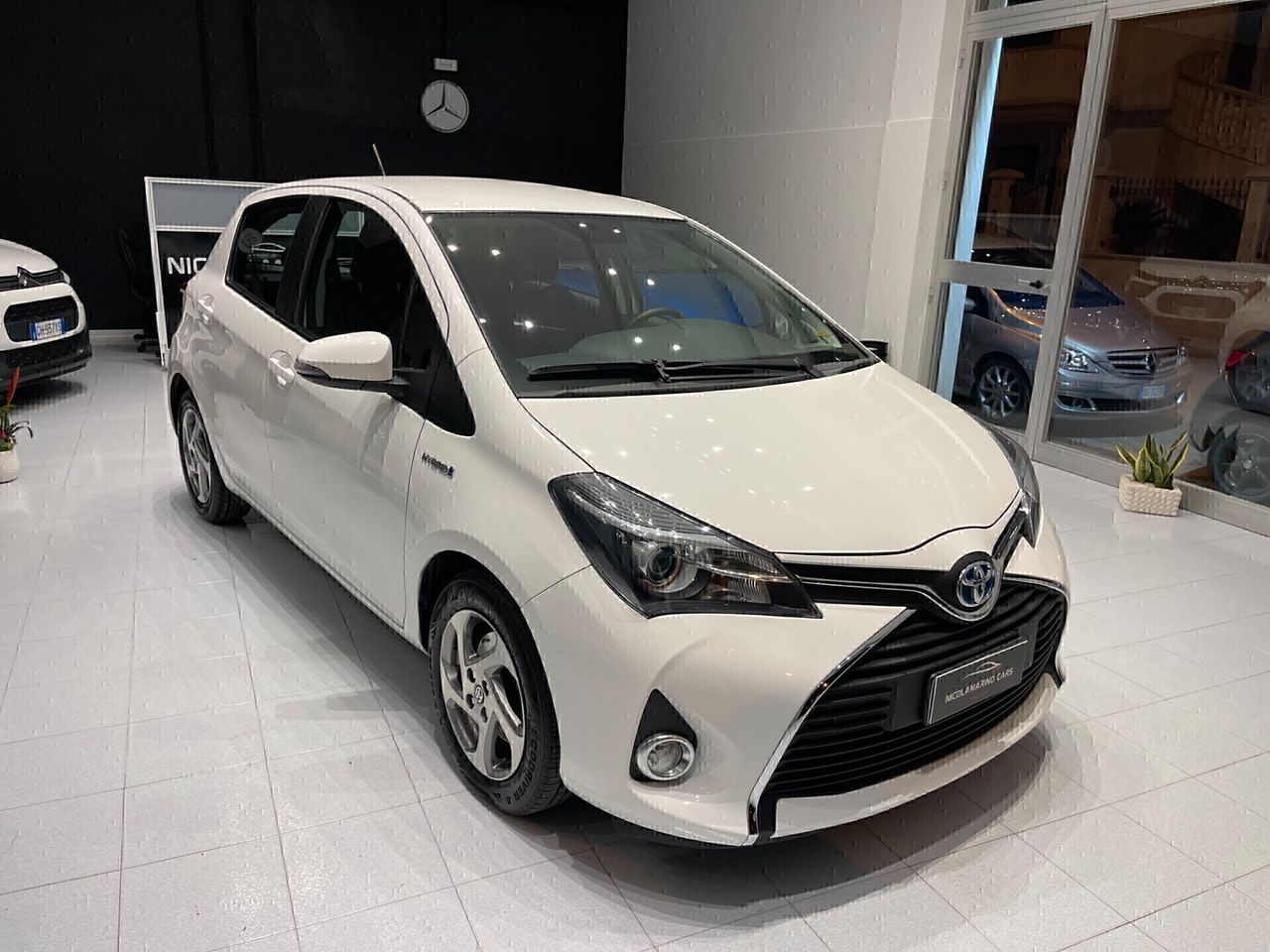 TOYOTA Yaris