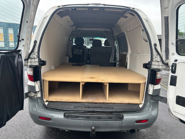 Fahrzeugabbildung Hyundai H-1 Kasten L2/H1 AHK  HU 01/28