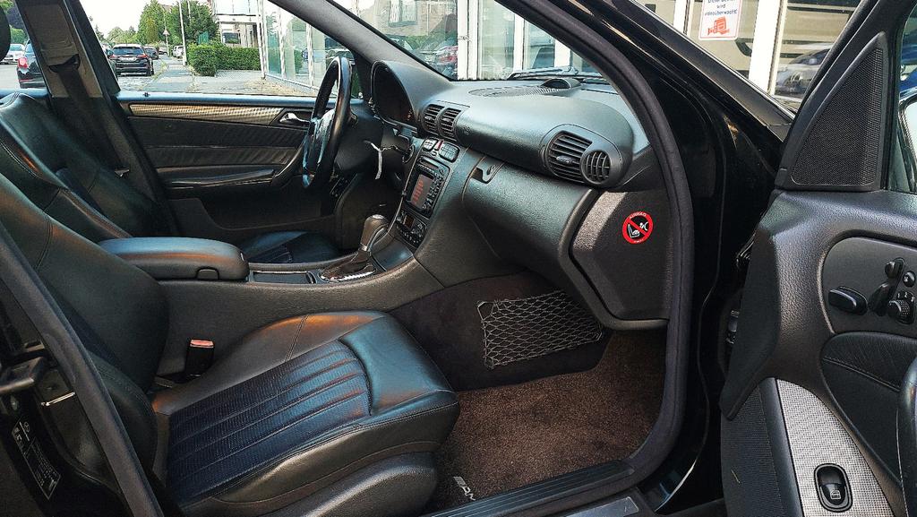 Mercedes-Benz C 32 AMG