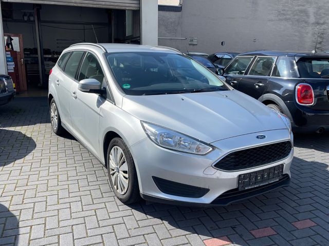 Ford Focus Turnier Trend*PDC*WENIG KM*HU NEU*