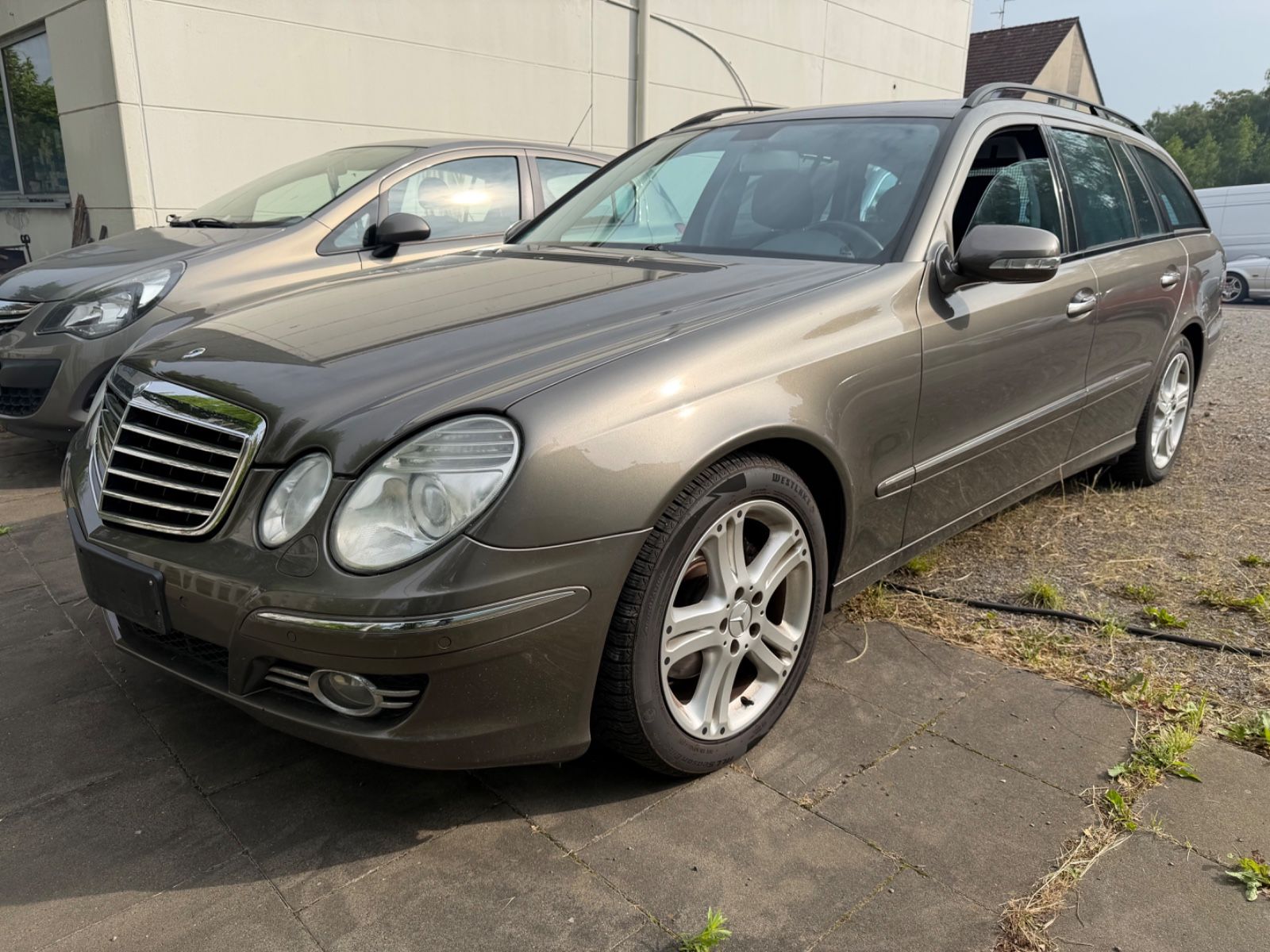 Mercedes E 280 2007, 3.0 benzīns, Automāts, Universāls, Pelēks — Latvijā