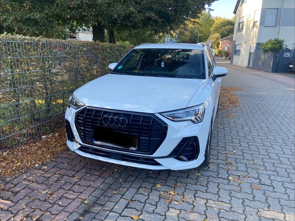Image of Audi Q3