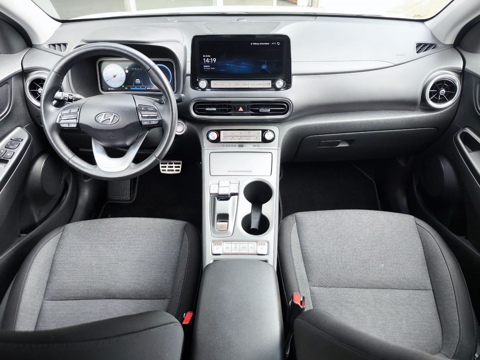 Fahrzeugabbildung Hyundai Kona Elektro Edition 30 LED+NAVI+SHZ+KAMER+KRELL