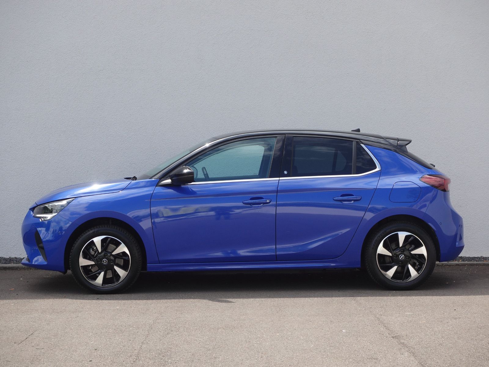 Fahrzeugabbildung Opel Corsa-e Elegance,Kamera,Sitzhz,Allwetter,DAB,LED