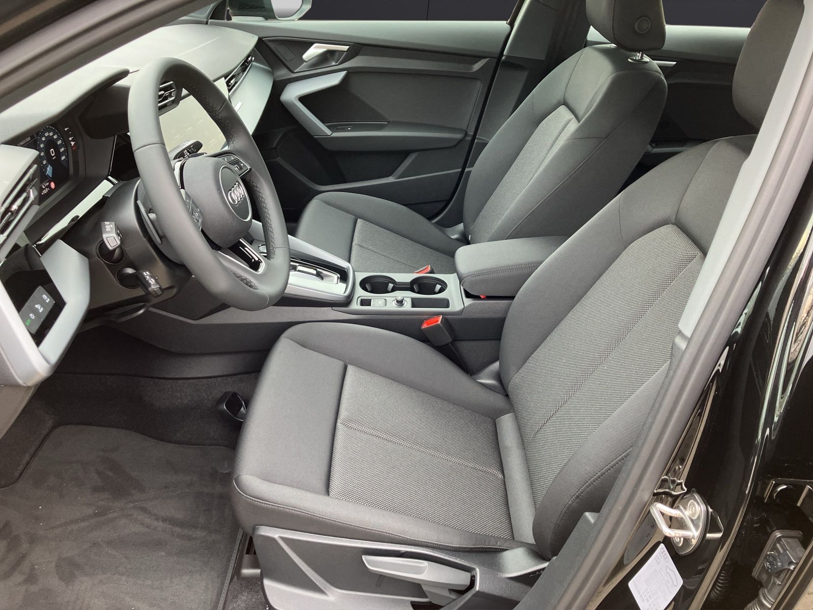 Fahrzeugabbildung Audi A3 Sportback TFSI LED ACC DAB NAVI