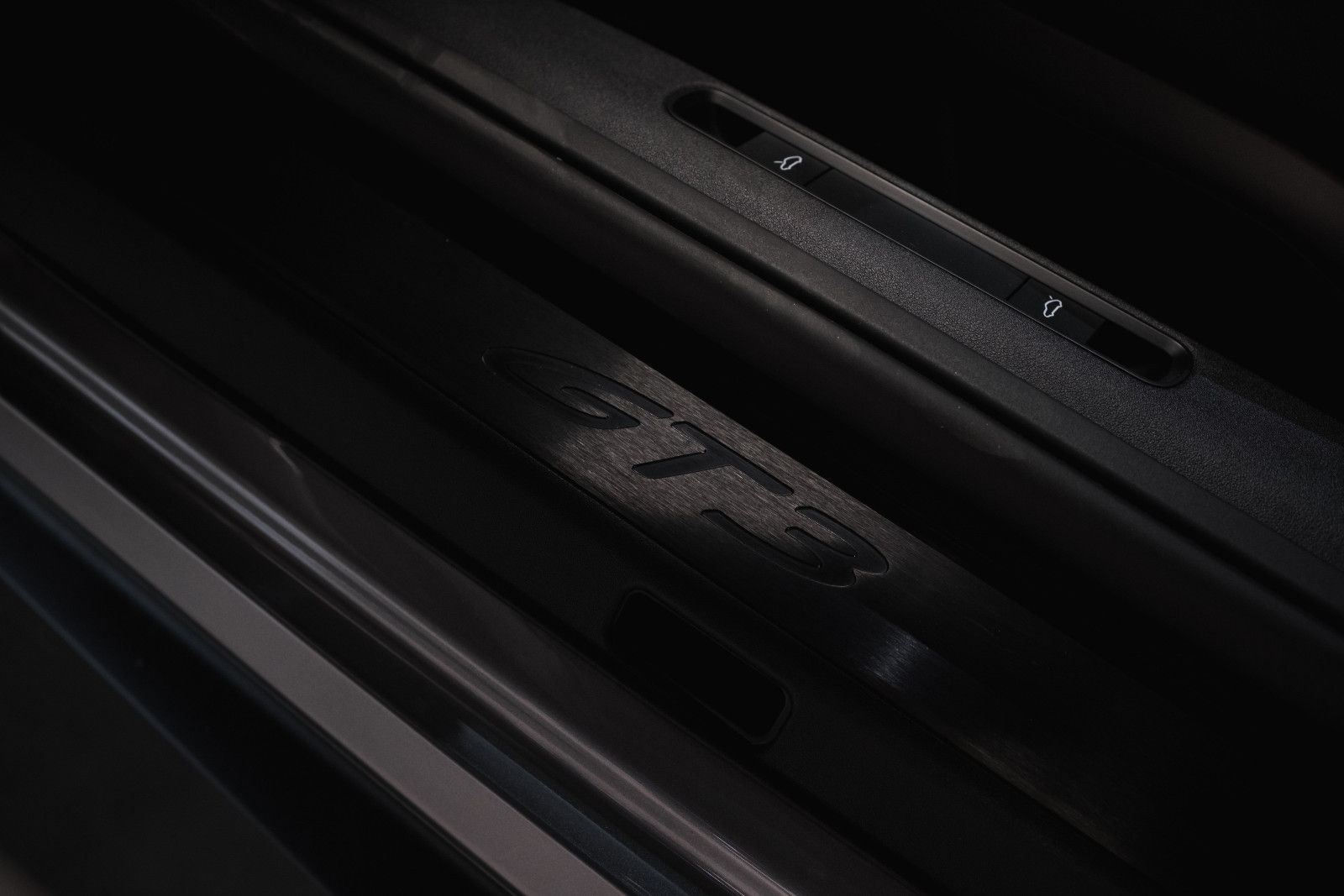 Fahrzeugabbildung Porsche 992/911 GT3 Touring-PCCB-BOSE-Lift-18 Wege Sitze
