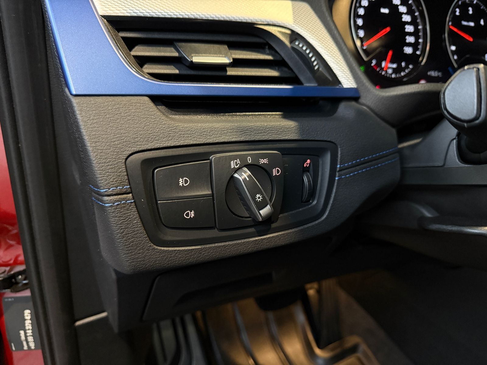 Fahrzeugabbildung BMW X2 xDrive 18 d M Sport AHK LED NAVI 20"