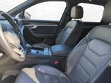 Volkswagen Touareg 3.0 TDI R-Line 4Motion AHK *Luft* StHz - Volkswagen Touareg