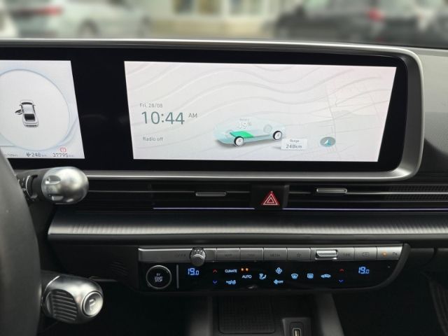 Fahrzeugabbildung Hyundai IONIQ 6 First Edition Elektro 4WD +KLIMA+LED+NAV