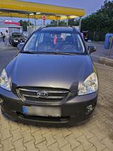 Kia Carens 143ps. - gebrauchte Kia Carens aus dem Jahr 2009