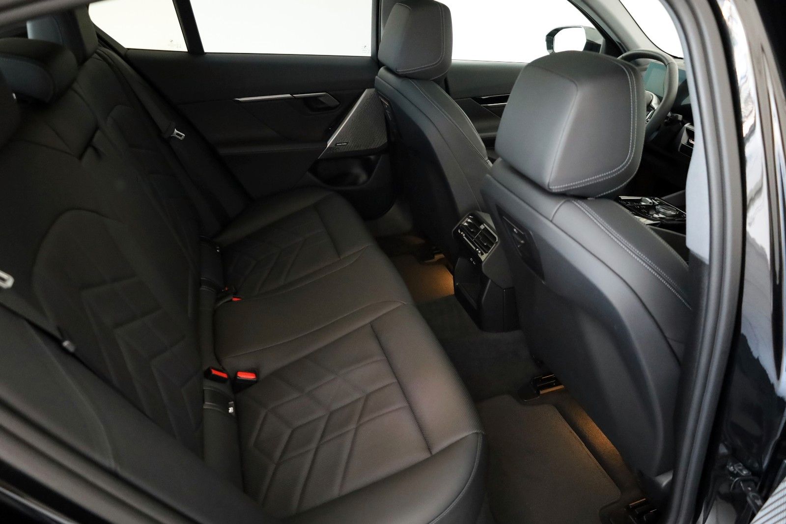 Fahrzeugabbildung BMW 520 d,Travel+Innov. Pak,Panorama,HUD, AHK el,+WR
