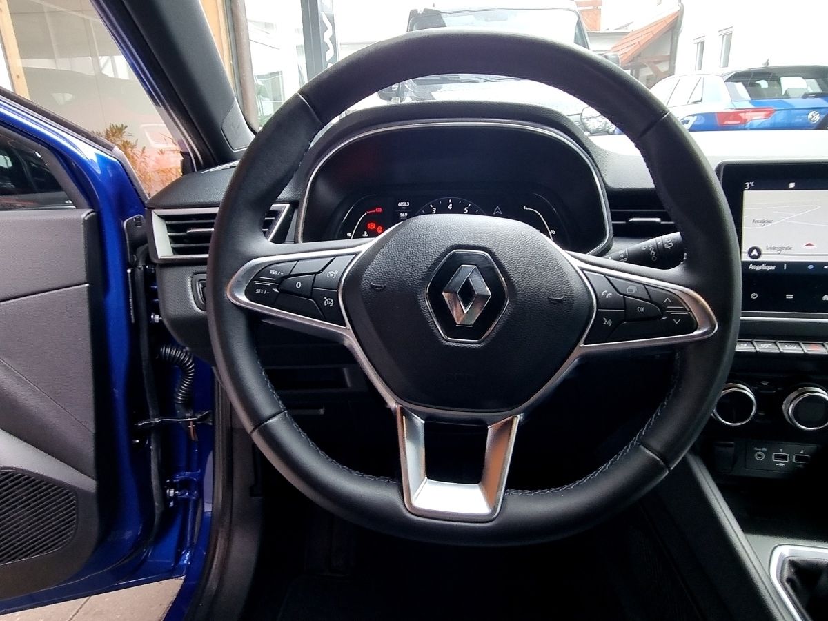 Fahrzeugabbildung Renault Clio INTENS TCe 100