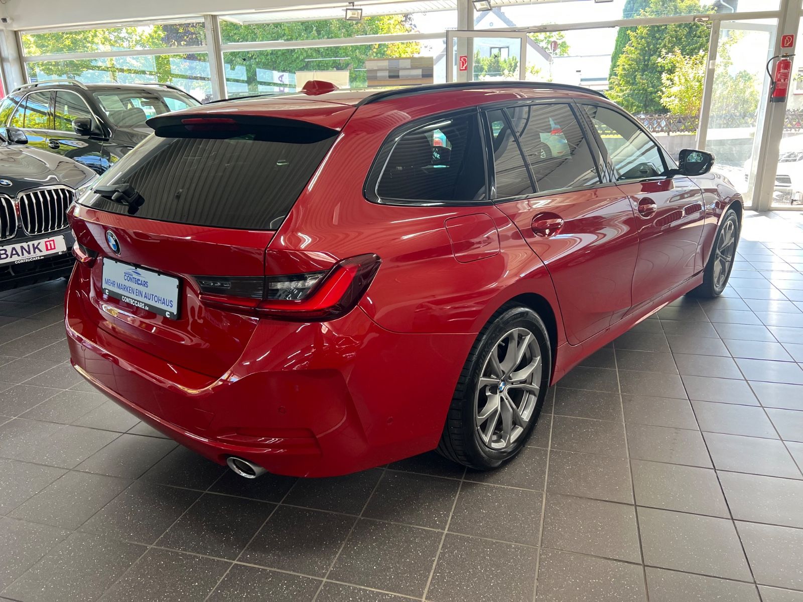 BMW 318 d Touring LED+Sensatec+Harman-Kardon+DA uvm. foto 12