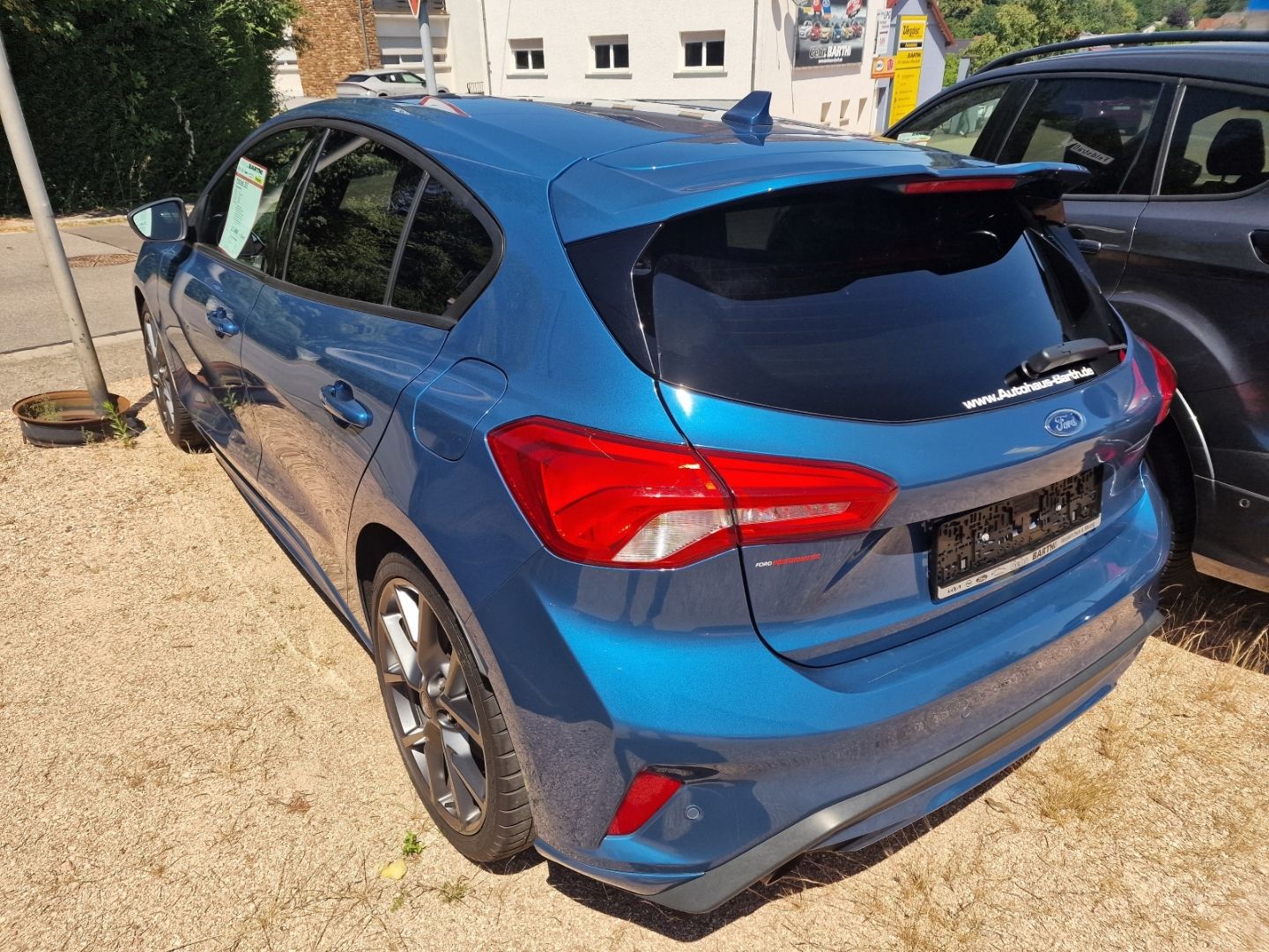 Fahrzeugabbildung Ford Focus ST AHK-abnehmbar Navi LED Sperrdiff. Apple