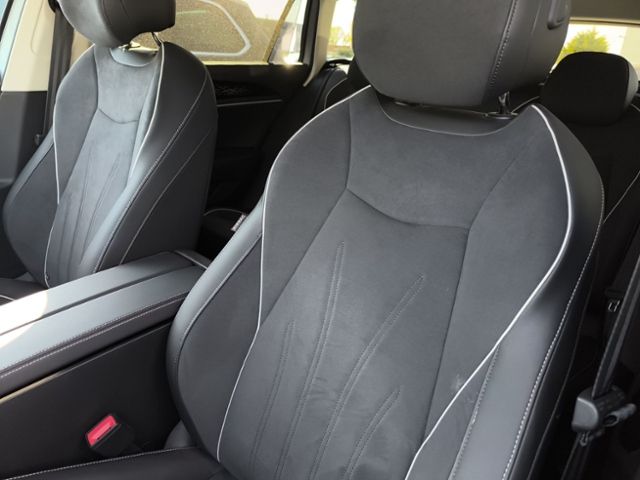 Fahrzeugabbildung Volkswagen Passat Variant 2.0 TDI DSG Elegance AHK IQ-LIGHT