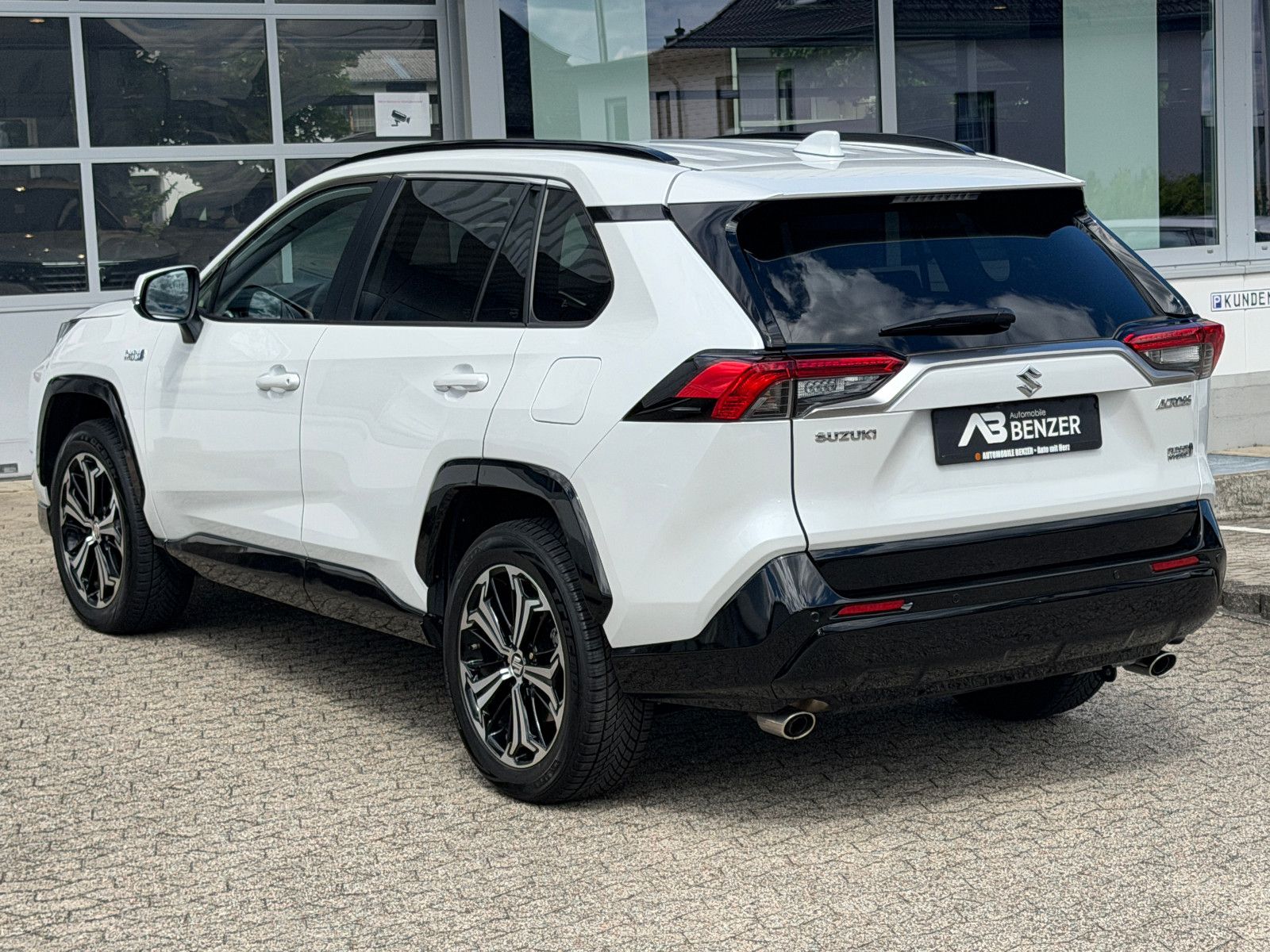 Fahrzeugabbildung Suzuki Across 2.5 Plug-In Hybrid Comfort+ E-Four/ACC/