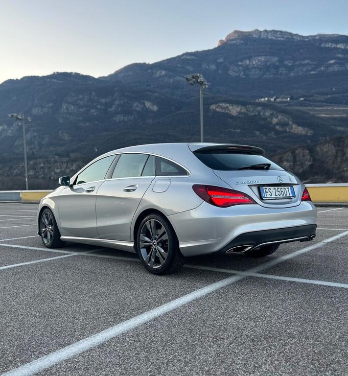 Mercedes-Benz CLA 200
