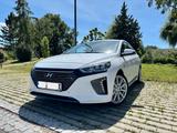 Hyundai Plug In - NEUER Antriebsakku - Premium - 1. Hand - Hyundai IONIQ mit Schiebedach