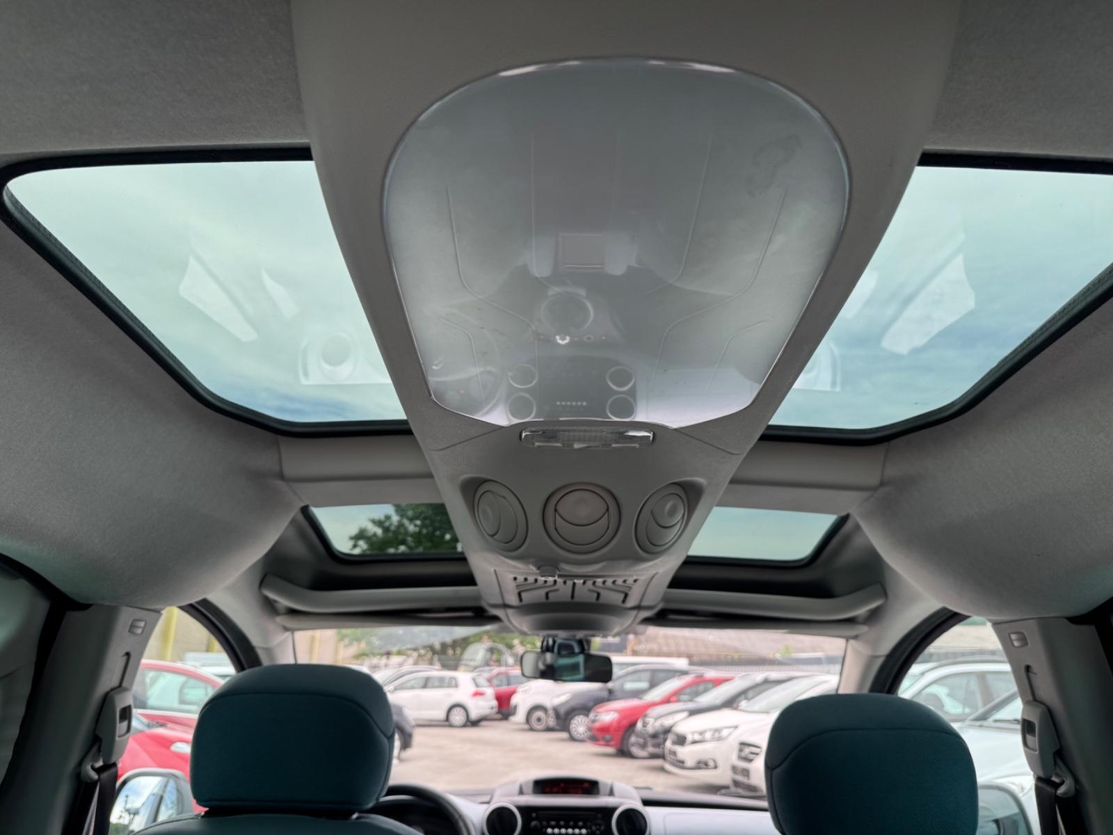 Citroën Berlingo Selection 1,6 HDi /Panorama-Dach/ Klima