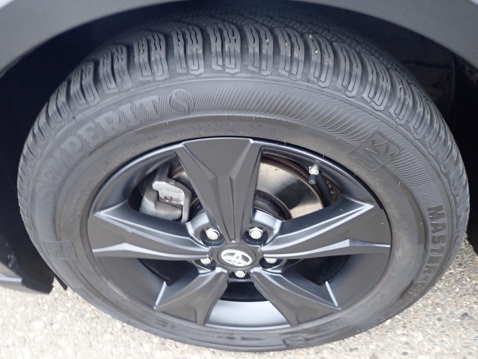 Fahrzeugabbildung Toyota C-HR Hybrid Team D