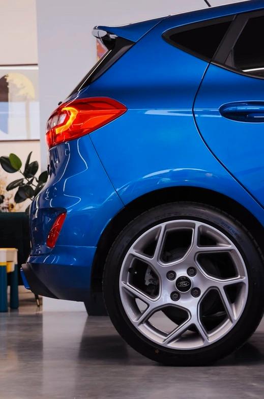 showroom-image-bottom