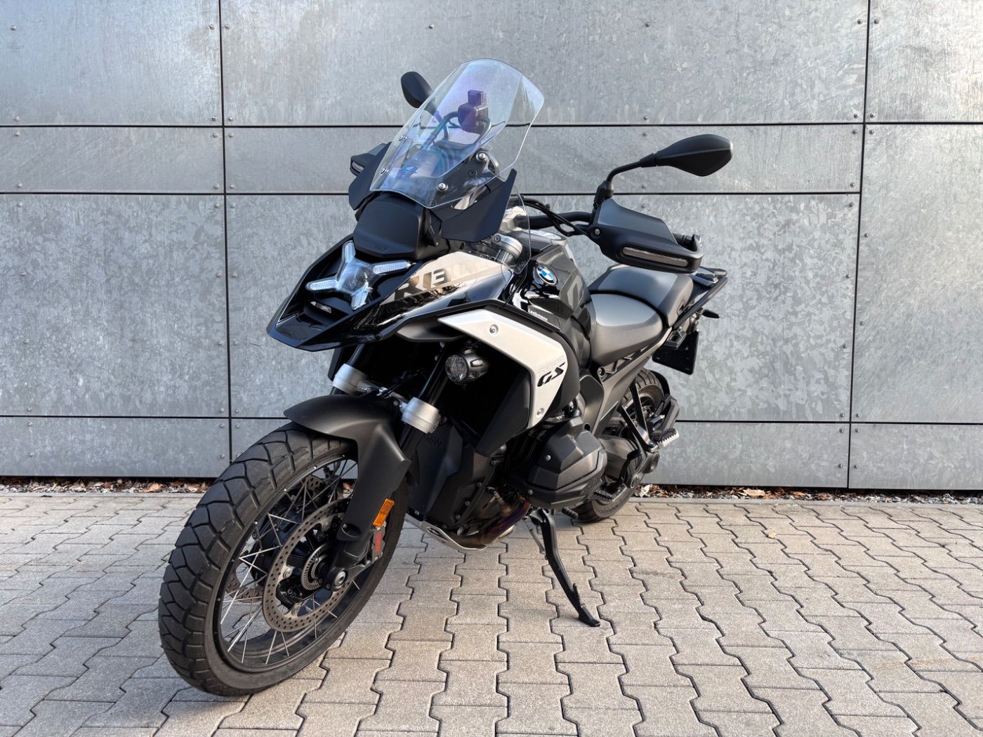 Fahrzeugabbildung BMW R 1300 GS Triple Black ASA 3 Pakete