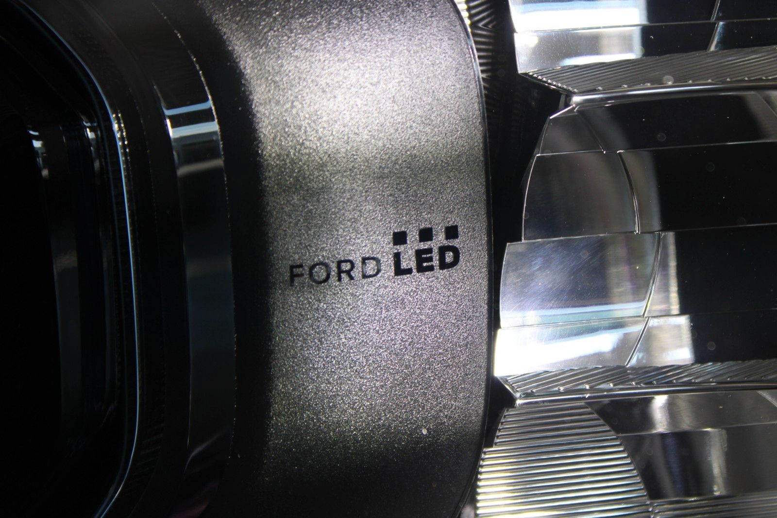 Fahrzeugabbildung Ford Ranger Wildtrak Automatik AHK LED TECHNOLOGIE P.