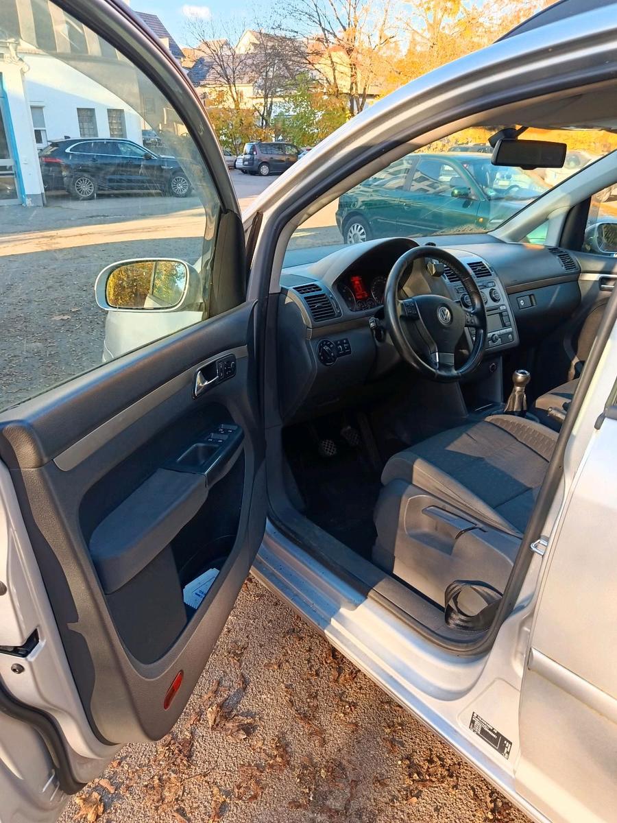 Volkswagen Touran 2007 — photo 12
