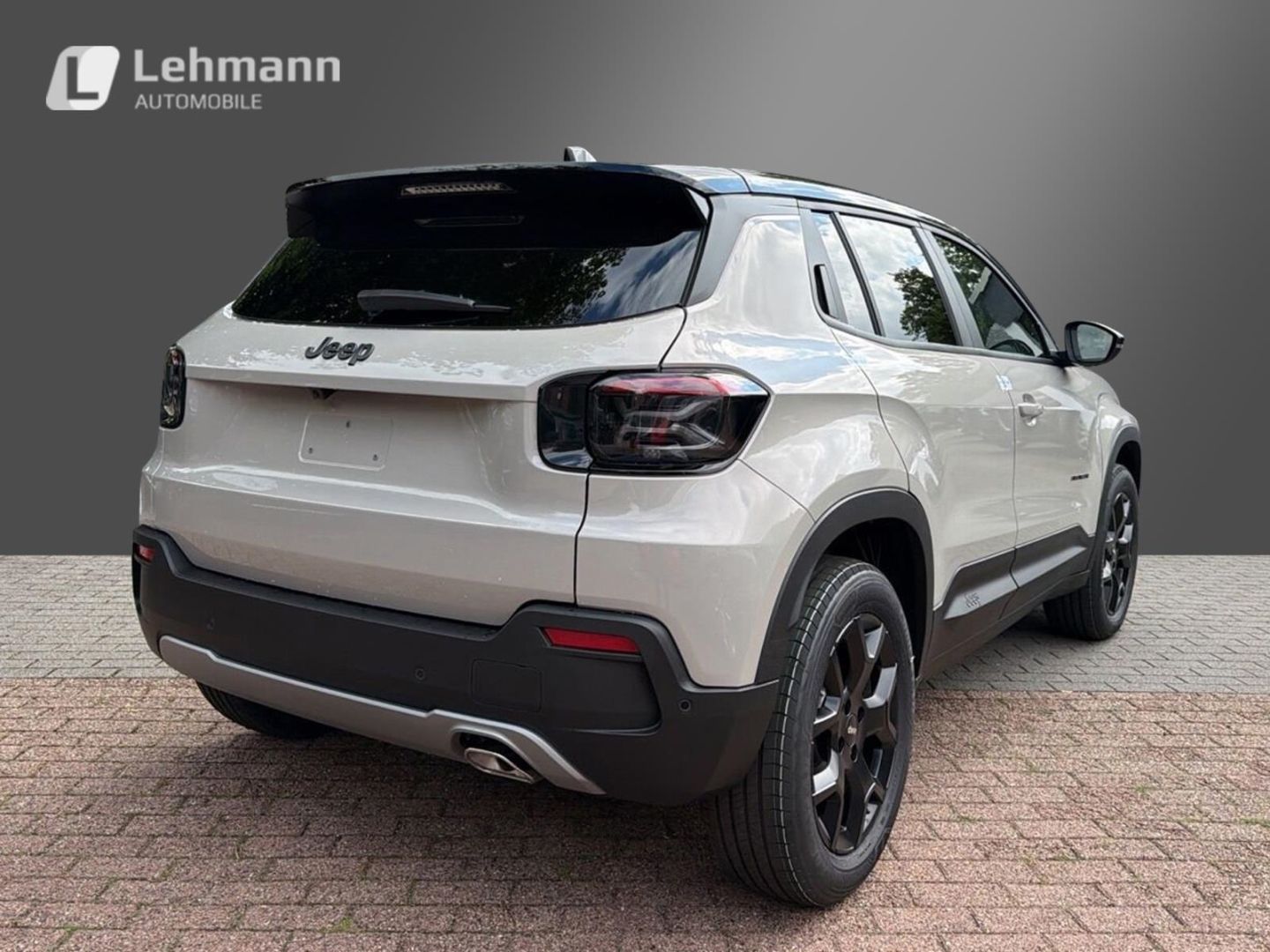 Fahrzeugabbildung Jeep Avenger Black Edition 1.2 MHEV -Panoramadach-MY2
