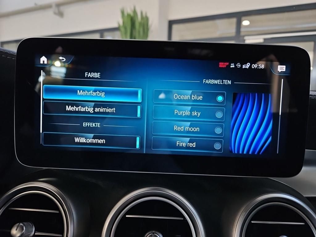 Fahrzeugabbildung Mercedes-Benz GLC 200 4M AHK Pano Navi LED SHZ Ambie. SpurH.