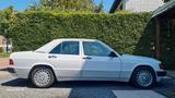 Mercedes-Benz 190E 2.6 Aut. - Mercedes-Benz 190 mit Benzin-Antrieb: Limousine, 2.6