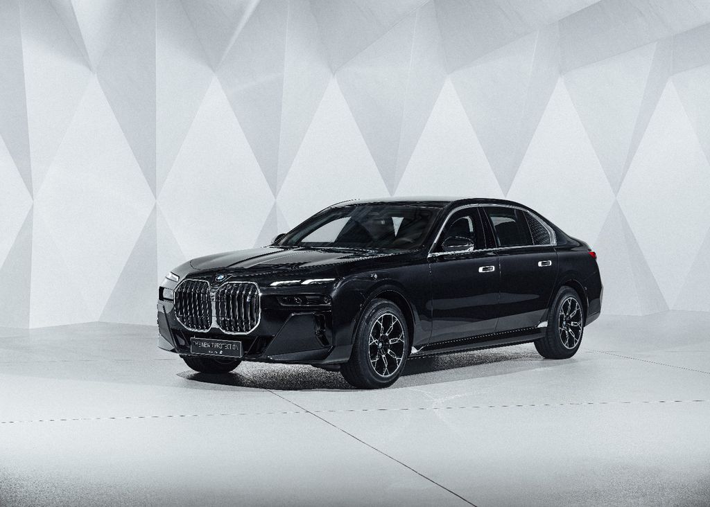 BMW 760*PROTECTION*VR9/VR10*Gepanzert*Armored*STOCK*