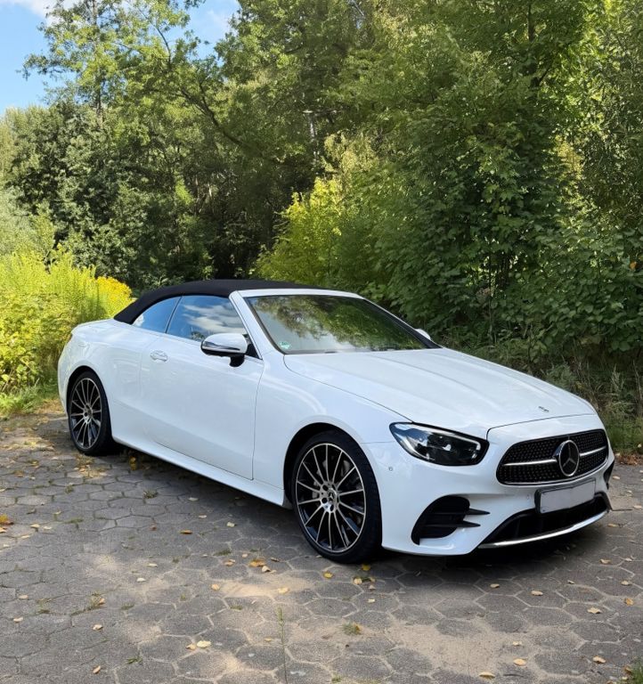 Image of Mercedes-Benz E 300
