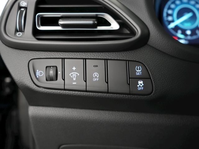 i30cw FACELIFT T-GDI ADVANTAGE PLUS 48V+VOLL LED