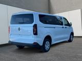 Volkswagen T7 Caravelle Basis LR+9 Sitze+AHK+KLIMAAUT.+K... - Volkswagen T7 Caravelle Tageszulassungen