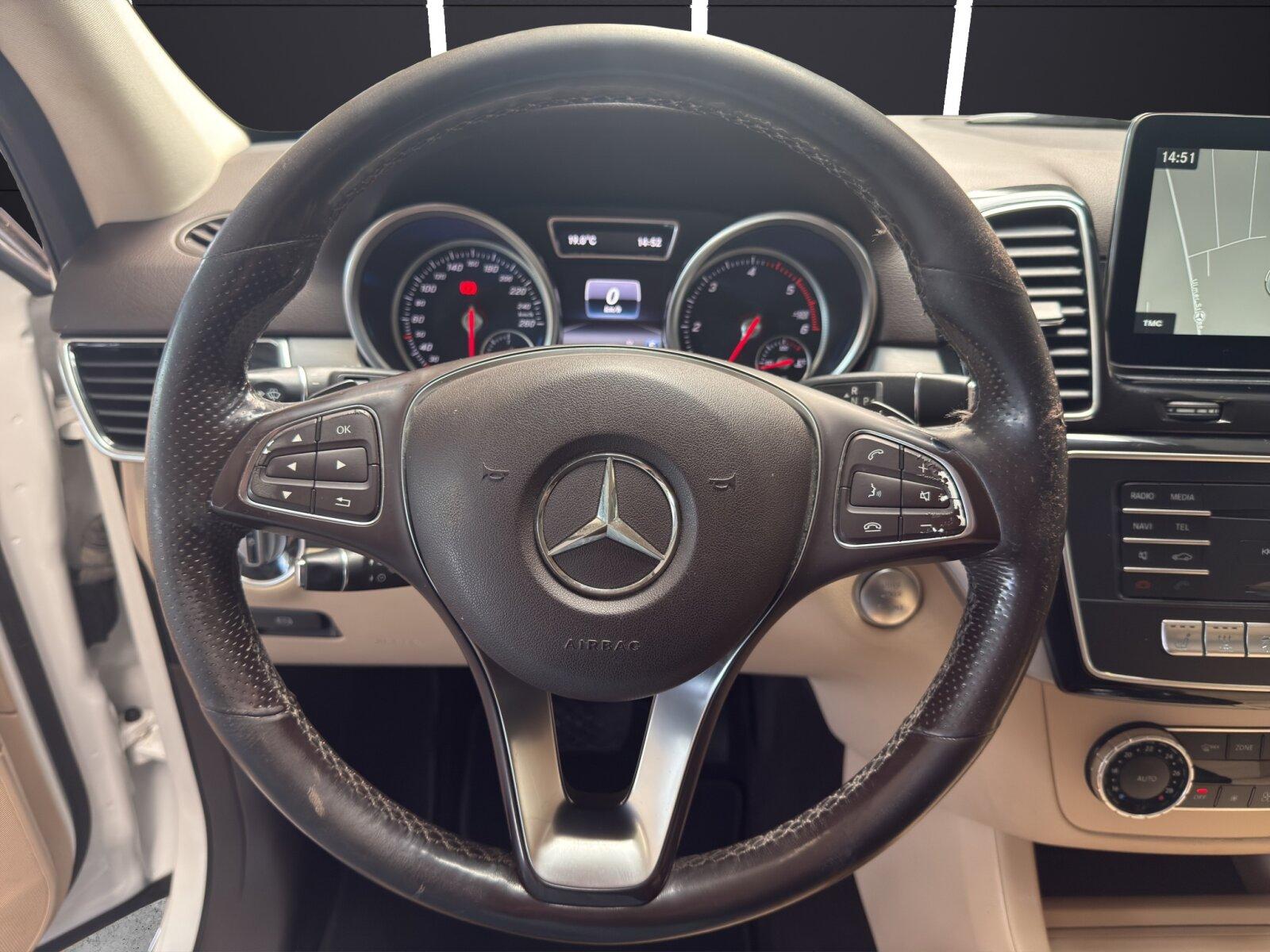 Mercedes-Benz GLE 350d*4MATIC*COMAND*AHK* Standheizung*LED*RFK