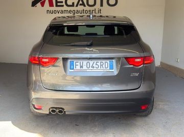Jaguar F-Pace - 7