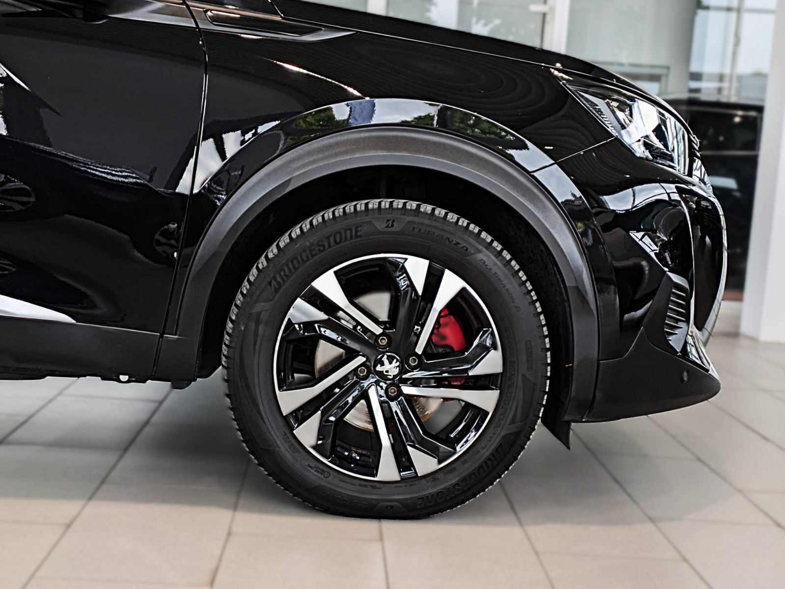 Fahrzeugabbildung Peugeot 2008 ALLURE HDI 8G ACC 360° NAVI SHZ KEYLESS 1Hd