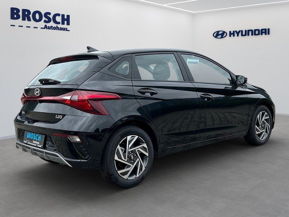 Fahrzeugabbildung Hyundai i20 MY25 1.0T TREND KOMF-P TZ KEYLESS+NAV+KAMERA