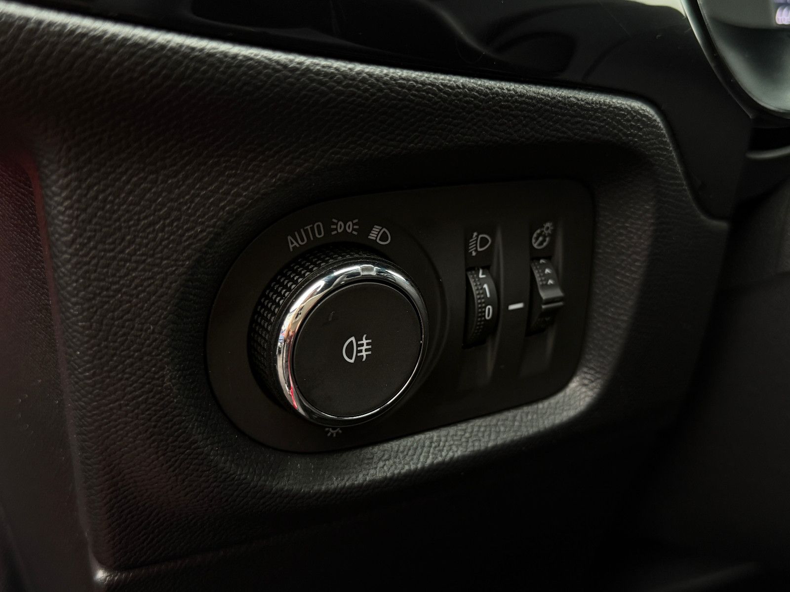 Fahrzeugabbildung Opel Corsa F GS-Line Blis DAB GRA LED Kamera SHZ