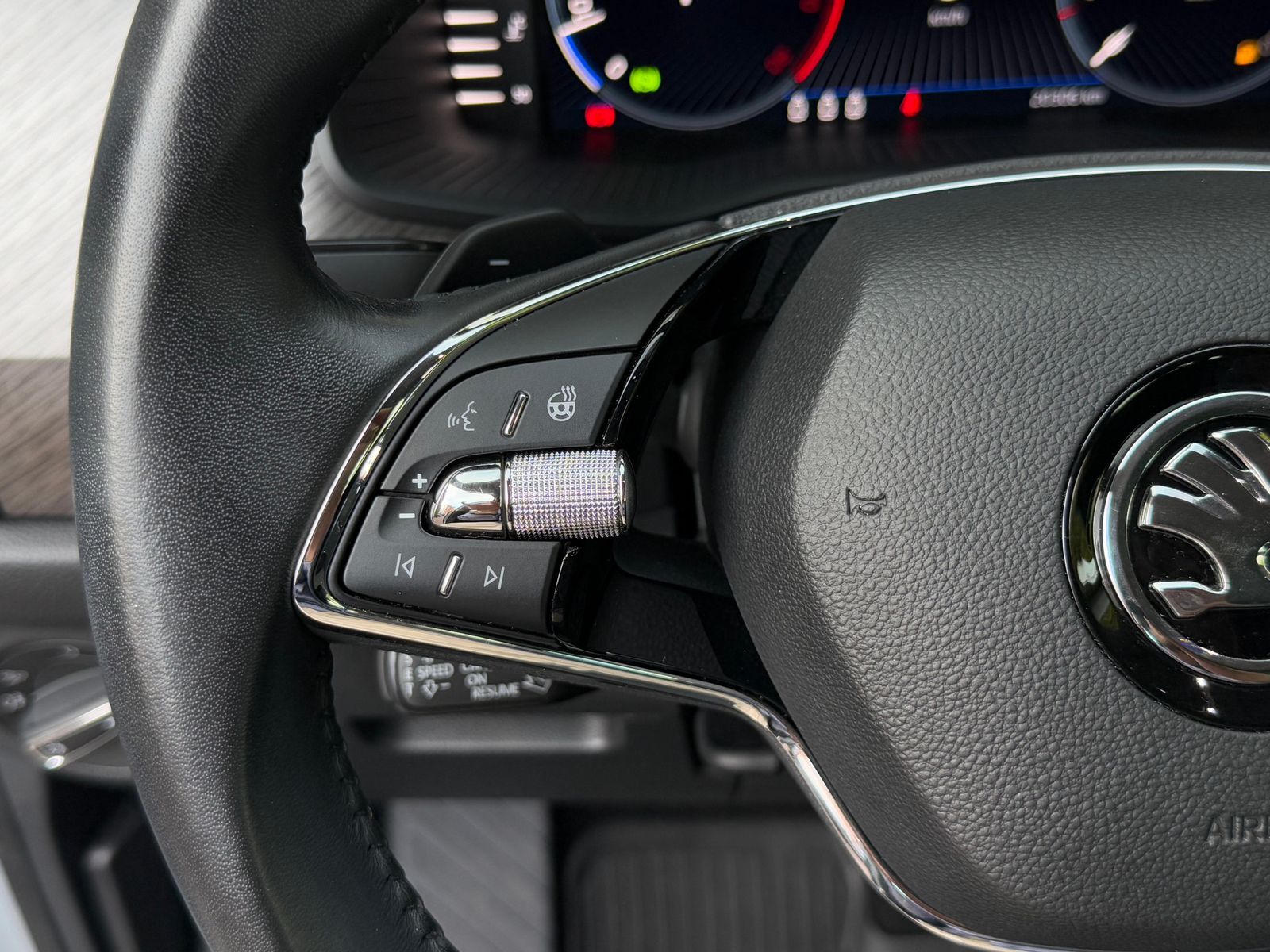 Fahrzeugabbildung SKODA Kodiaq 2.0 TSI DSG 4x4 Style MATRIX+KAM+ACC+VIRT