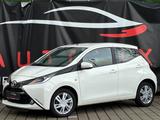 Toyota Aygo AYGO x-play touch *Kamera* 1 Hand - Toyota in Frankfurt (Main): Aygo