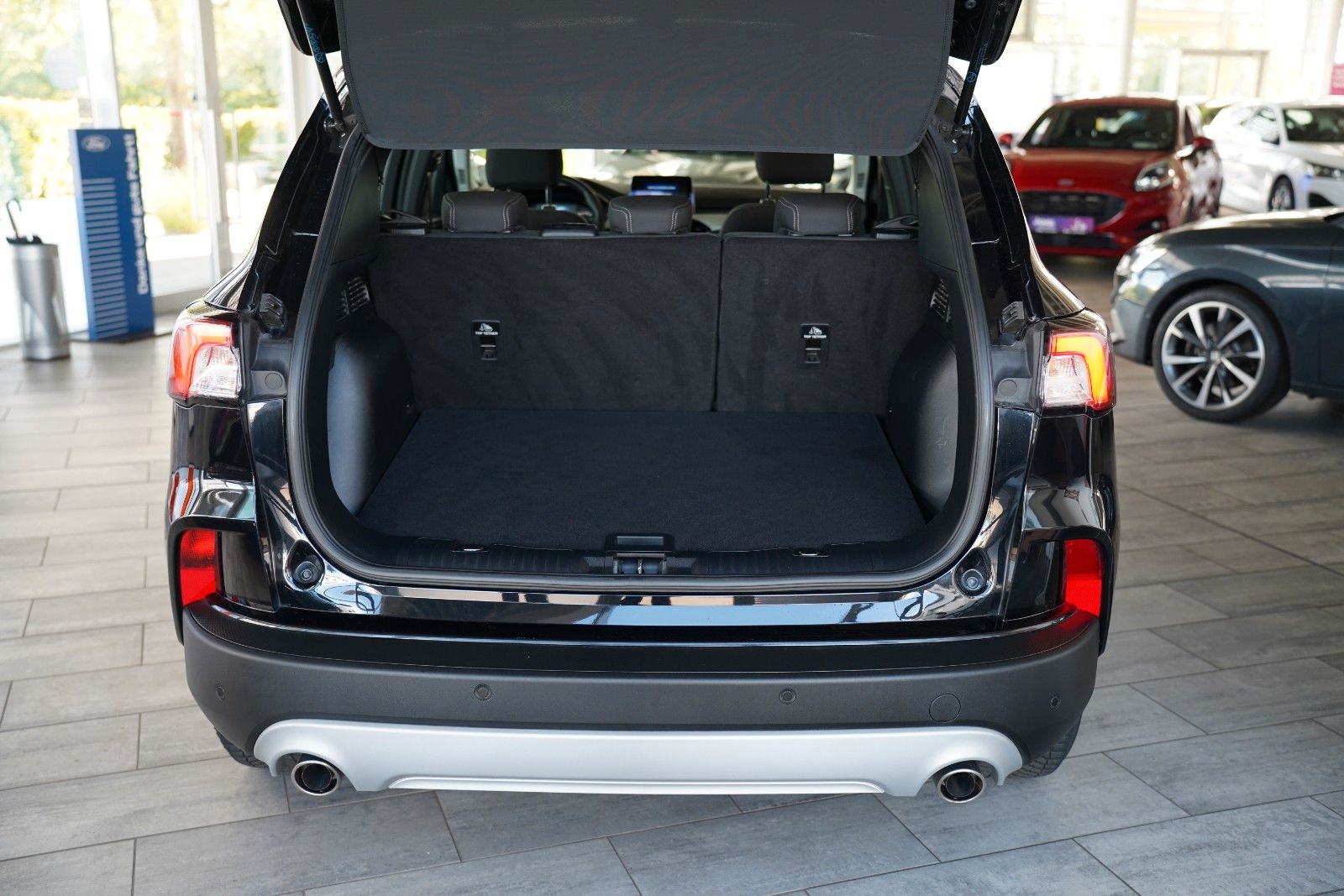 Fahrzeugabbildung Ford Kuga PHEV C&C Winter-Paket*Allwetter*Navi*Assist